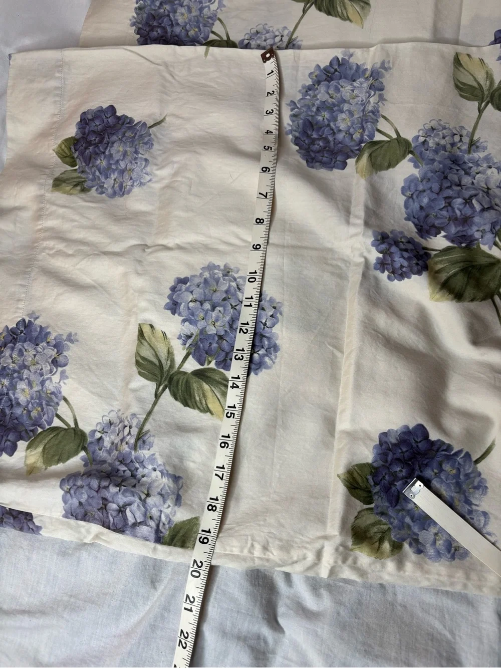 vintage Via Brera set of 2 pillowcases 29”x20” Italy
